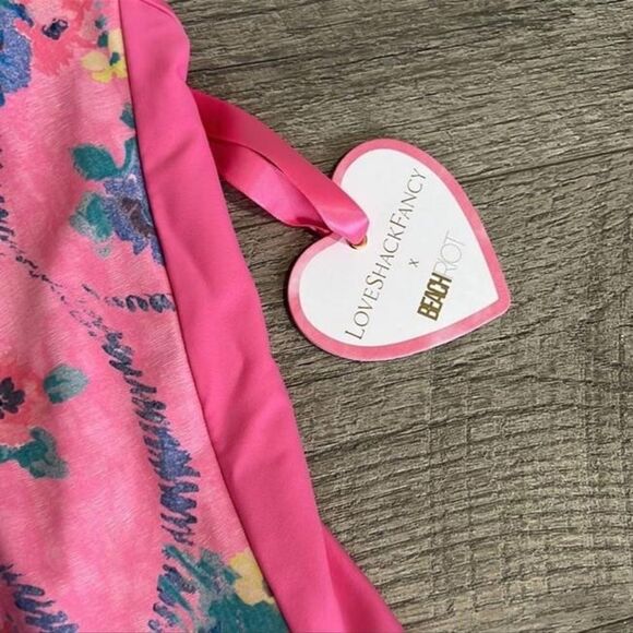 LoveShackFancy
Pink Beach Riot Cheryl Hints Of Hibiscus One-piece Bathing Suit S - Picture 3 of 9